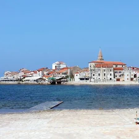 Apartman With A Parking Space - 7125 *