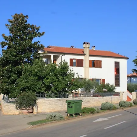 Apartman With A Parking Space - 7125 *