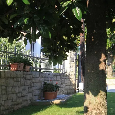 Apartman With A Parking Space - 7125 Umag