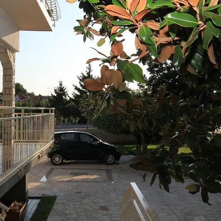 With A Parking Space - 7125 Daire Umag