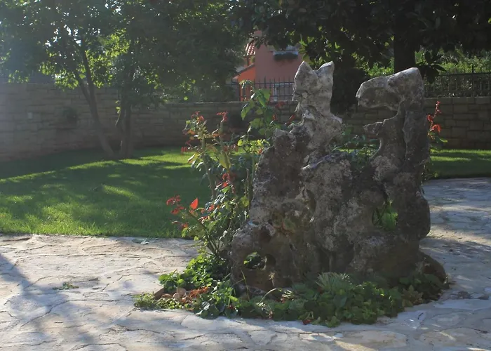 With A Parking Space - 7125 *